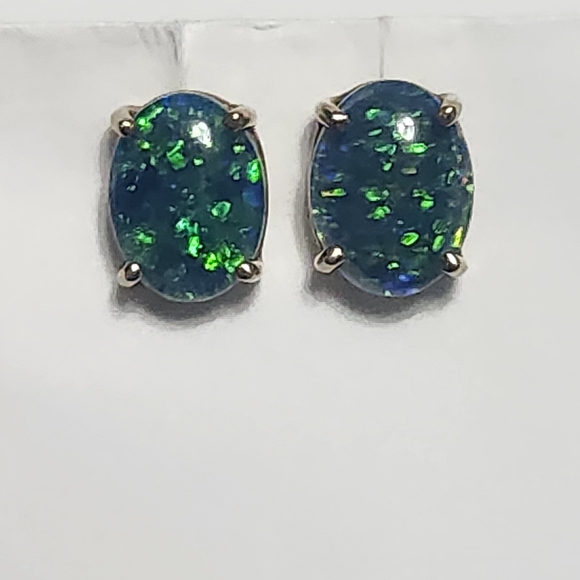 Opal Gold Stud Oval Solitaire Earrings Cabochon 8x6 mm - Picture 13 of 14